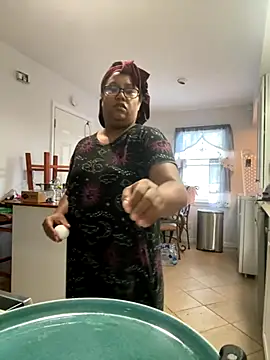 ebonyred online show from 10/25/25, 01:29