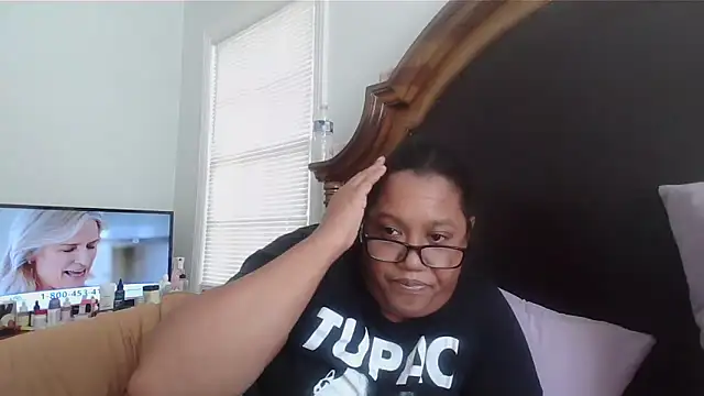 ebonyred online show from 02/13/26, 07:54