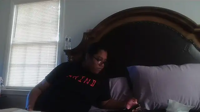 ebonyred online show from 02/19/26, 10:28