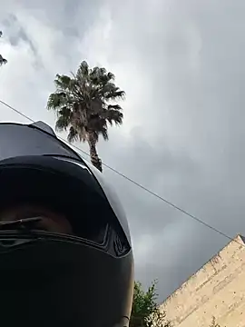 nicole valencia  online show from 02/16/25, 09:05