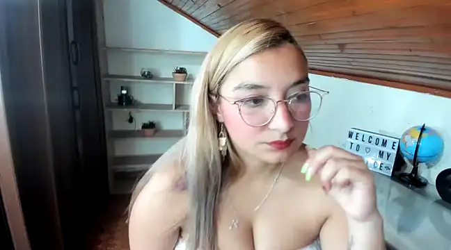 Snapshot of _sweetcarla chatting on 01/22/25, 05:38 sweetcarla online show from 01/22/25, 05:38