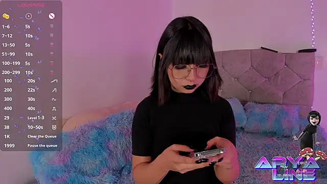 arysUwU online show from 10/25/25, 01:24