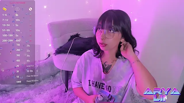 arysUwU online show from 04/11/26, 03:44