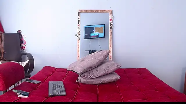 Tamararios online show from 02/18/25, 07:41