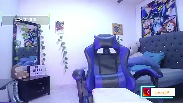 Pocahontaslovex online show from 07/18/26, 11:47