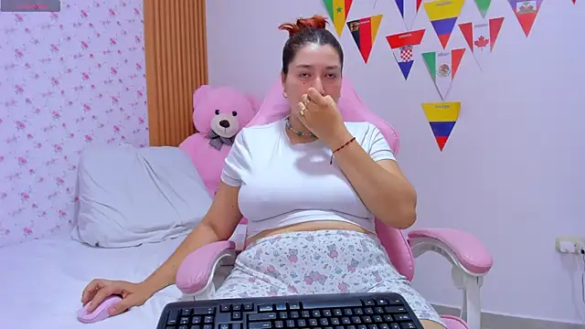 Soyqueen online show from 07/09/26, 03:54