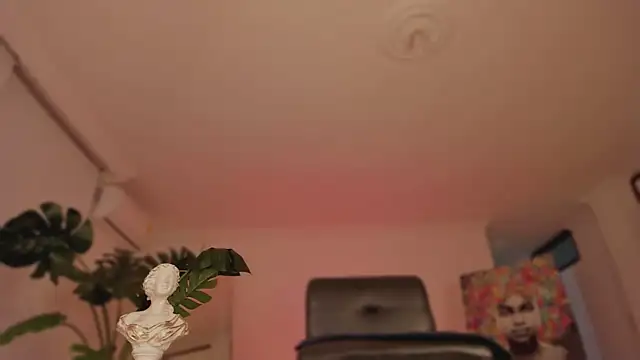 Taylor  foxxx online show from 02/11/25, 04:11