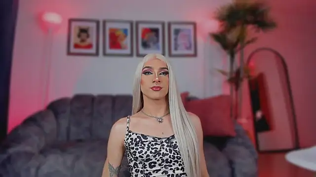 Taylor  foxxx online show from 09/09/25, 05:07