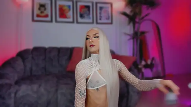 Taylor  foxxx online show from 10/16/25, 04:35