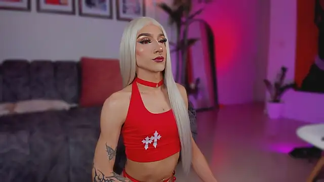 Taylor  foxxx online show from 11/08/25, 06:46