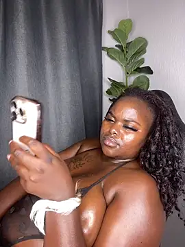 Honeycoco0211 online show from 10/03/25, 08:06