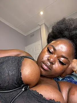 Honeycoco0211 online show from 01/14/26, 12:16