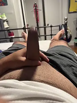 Snapshot of bwcalexander chatting on 09/24/25, 01:09 bwcalexander online show from 09/24/25, 01:09