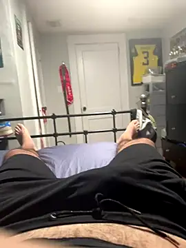 Snapshot of bwcalexander chatting on 10/19/25, 09:26 bwcalexander online show from 10/19/25, 09:26