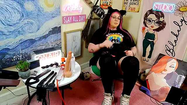 Snapshot of Blakelytgirl chatting on 04/18/26, 05:44 Blakelytgirl online show from 04/18/26, 05:44