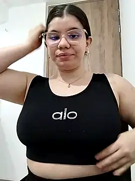 Snapshot of Danzel1105 chatting on 02/12/25, 12:22 Danzel1105 online show from 02/12/25, 12:22