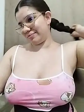 Snapshot of Danzel1105 chatting on 01/07/26, 12:02 Danzel1105 online show from 01/07/26, 12:02