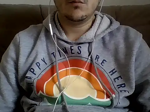 Snapshot of ShiitakeBR chatting on 12/04/24, 05:11 ShiitakeBR online show from 12/04/24, 05:11