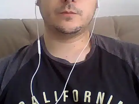 Snapshot of ShiitakeBR chatting on 12/09/24, 07:07 ShiitakeBR online show from 12/09/24, 07:07