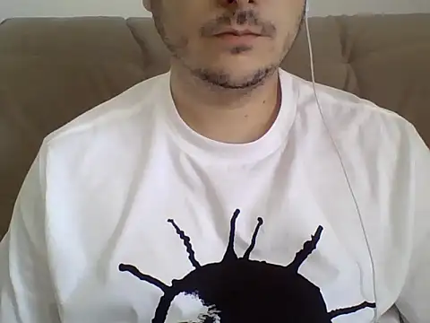 Snapshot of ShiitakeBR chatting on 12/17/24, 08:32 ShiitakeBR online show from 12/17/24, 08:32