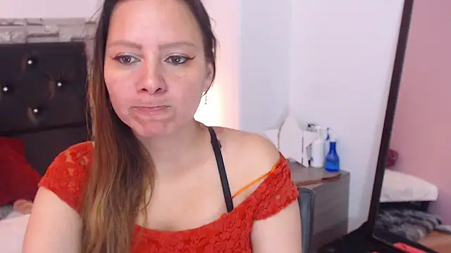 camila delarosa online show from 02/28/25, 01:03