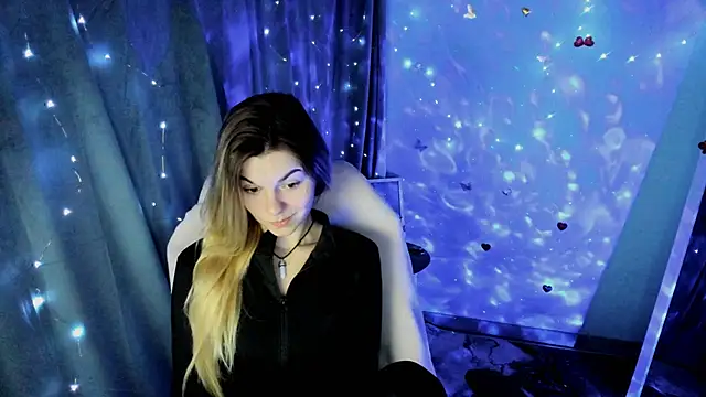 Sweet me  online show from 11/23/25, 07:08