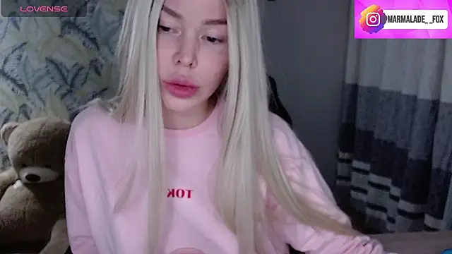 Snapshot of Marmalade_Fox chatting on 11/01/25, 03:47 Marmalade Fox online show from 11/01/25, 03:47