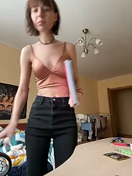 Snapshot of Crayzy_Luv chatting on 12/21/24, 05:03 Crayzy Luv online show from 12/21/24, 05:03