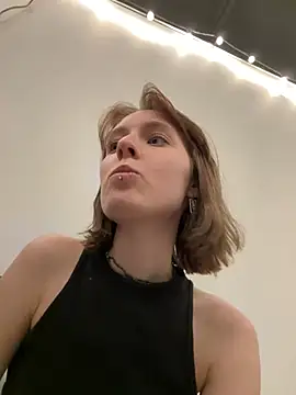 Snapshot of Crayzy_Luv chatting on 12/24/24, 08:49 Crayzy Luv online show from 12/24/24, 08:49