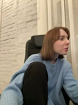 Snapshot of Crayzy_Luv chatting on 01/18/25, 06:21 Crayzy Luv online show from 01/18/25, 06:21