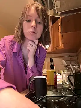 Snapshot of Crayzy_Luv chatting on 01/27/25, 11:00 Crayzy Luv online show from 01/27/25, 11:00