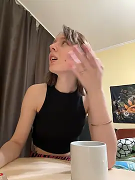 Snapshot of Crayzy_Luv chatting on 02/01/25, 01:02 Crayzy Luv online show from 02/01/25, 01:02