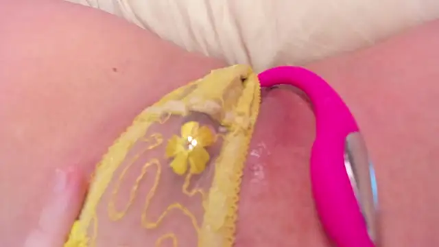 teencute online show from 04/18/26, 04:05