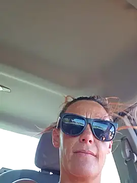 Snapshot of Dixiefaye_Pika chatting on 03/19/25, 08:00 Dixiefaye Pika online show from 03/19/25, 08:00