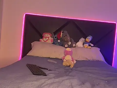 ScarlettAndClark online show from 01/28/25, 02:42