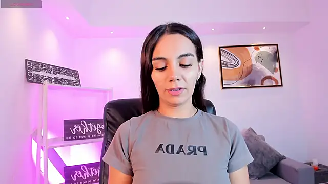 martina mancini online show from 04/15/26, 02:24