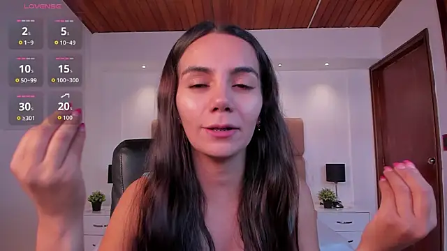 Snapshot of martina_mancini chatting on 06/24/26, 01:10 martina mancini online show from 06/24/26, 01:10