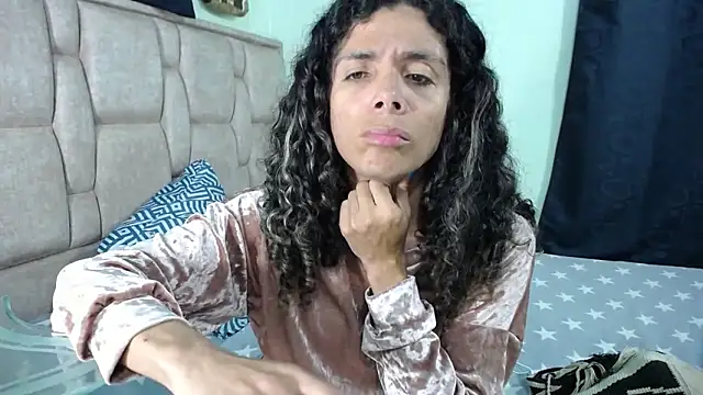 Nadia Monroe online show from 02/09/25, 03:00