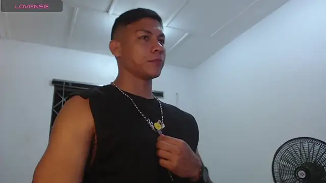 Snapshot of aalan_foxter chatting on 01/27/25, 02:10 aalan foxter online show from 01/27/25, 02:10