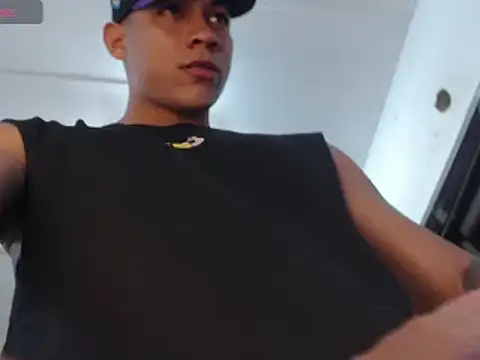 Snapshot of aalan_foxter chatting on 02/16/25, 02:53 aalan foxter online show from 02/16/25, 02:53