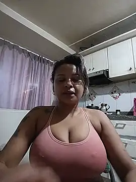 Snapshot of Dominik_girl chatting on 05/19/26, 07:09 Dominik girl online show from 05/19/26, 07:09