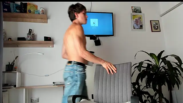 manucute 23  online show from 03/25/26, 08:04