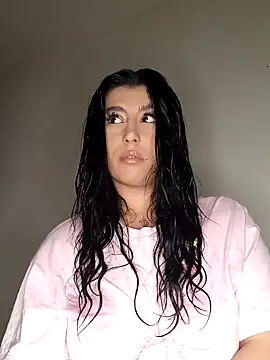 Snapshot of GiseleReine chatting on 03/19/25, 05:50 GiseleReine online show from 03/19/25, 05:50