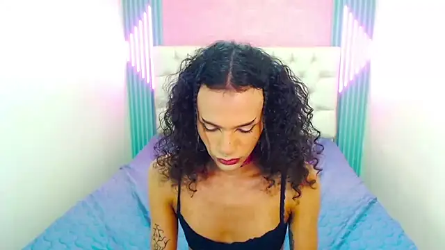 Foxy Ella  online show from 10/28/25, 03:36