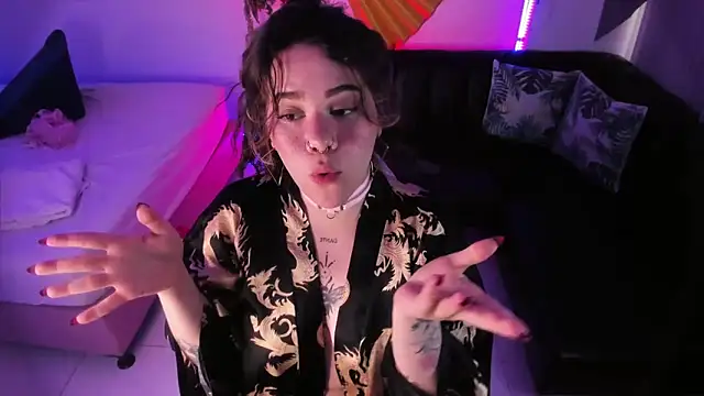 albaismynameX online show from 02/21/25, 03:10