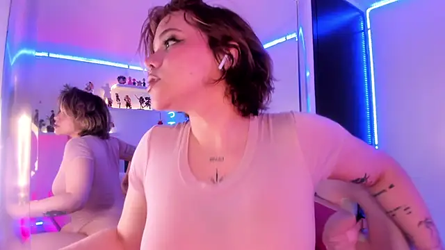 albaismynameX online show from 03/04/25, 03:04