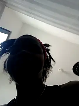 hotgal1112 online show from 02/03/26, 07:46