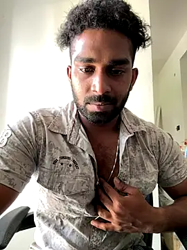 Handsomehunk 4U online show from 09/26/25, 06:28