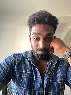 Handsomehunk 4U online show from 12/23/25, 08:12