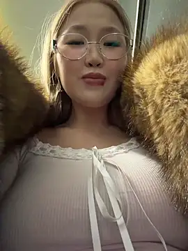 Aiko Yumi online show from 02/20/26, 05:02